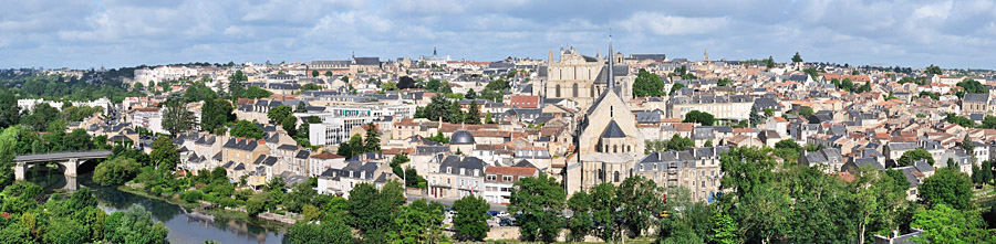 Vue du centre ville de Poitiers. Photographie : Isabelle Fortuné / Université de Poitiers